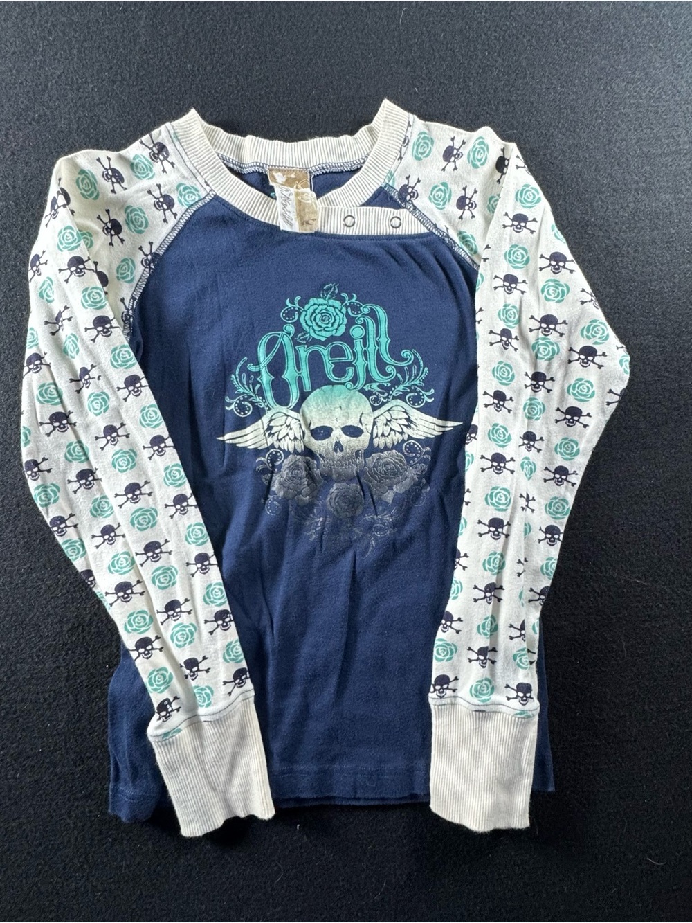 Vintage Y2K O'Neill Navy & Cream Long-Sleeve Tee with Mint Skull and Rose Print